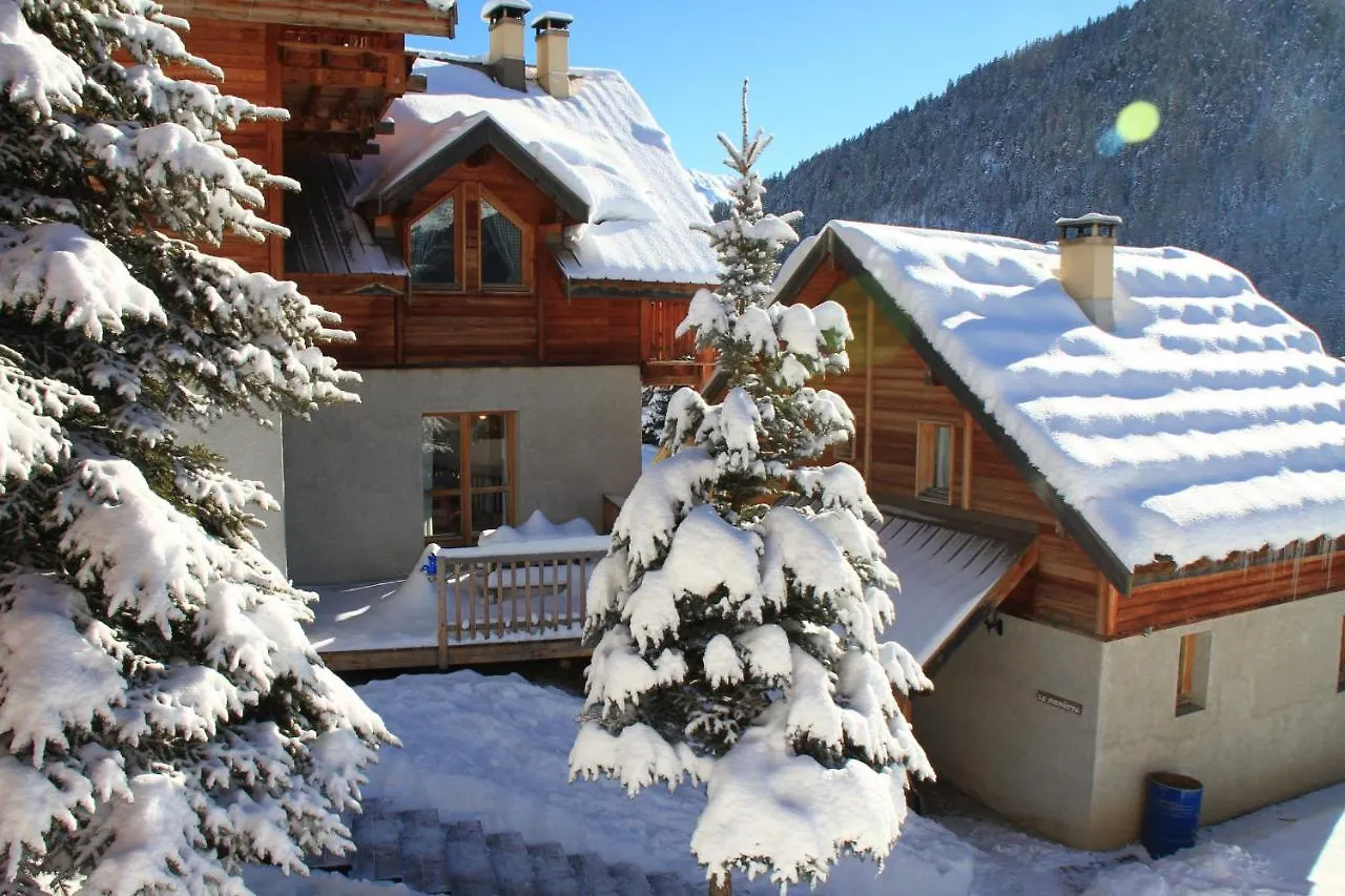 Le Mei Hameau Des Chazals Nevache Hautes Alpes Chalet
